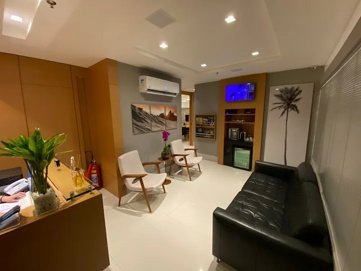 Sala de espera do consultório na Gávea
